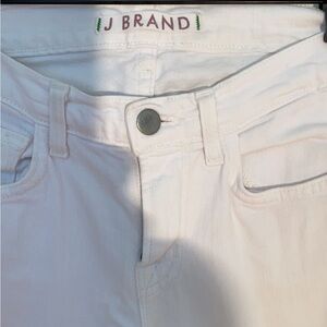 J Brand Used Cropped Skinny Mis waist White size 
Size 24 🌈❤️